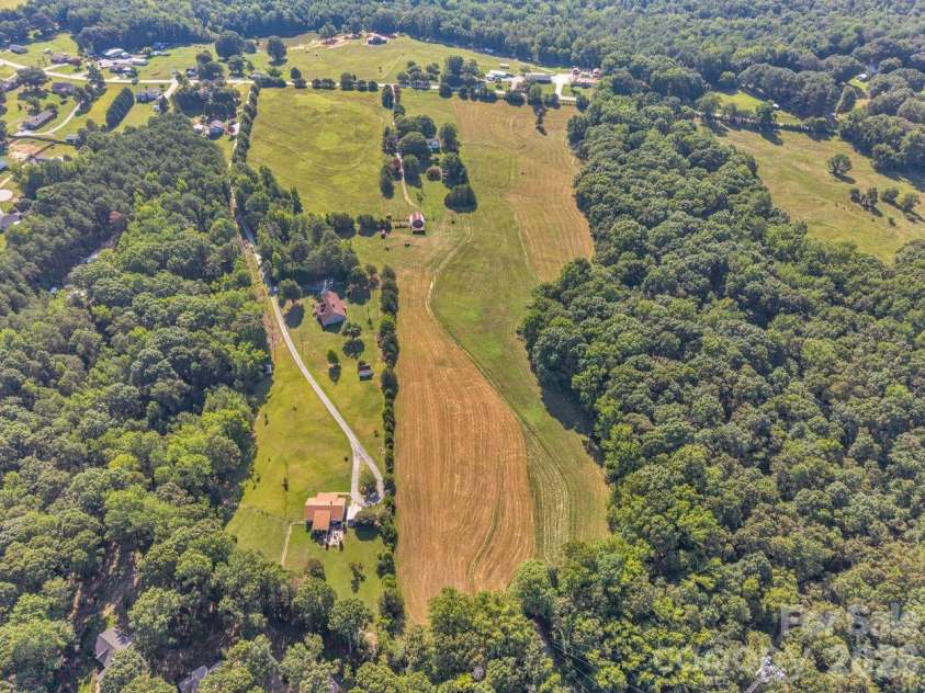 244 Chapman Road, Pacolet, SC 29372.  MLS# CAR4405573, YatesRealty ID 38261. 