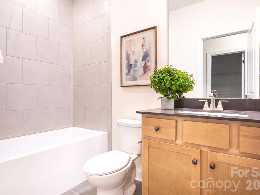 131 High Lake Drive, Statesville, NC 28677.  MLS# CAR4384337, YatesRealty ID 38262. Loft Bathroom