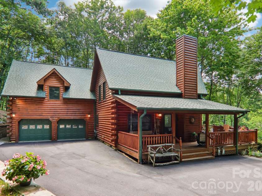 157 Kanusati Trail, Maggie Valley, NC 28751.  MLS# CAR4400203, YatesRealty ID 38264. 