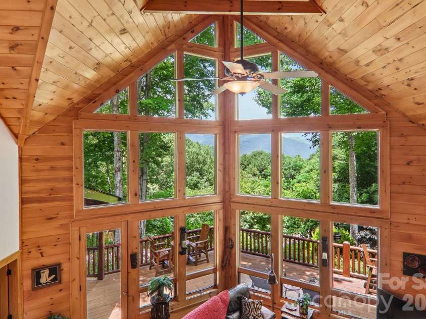 157 Kanusati Trail, Maggie Valley, NC 28751.  MLS# CAR4400203, YatesRealty ID 38264. 