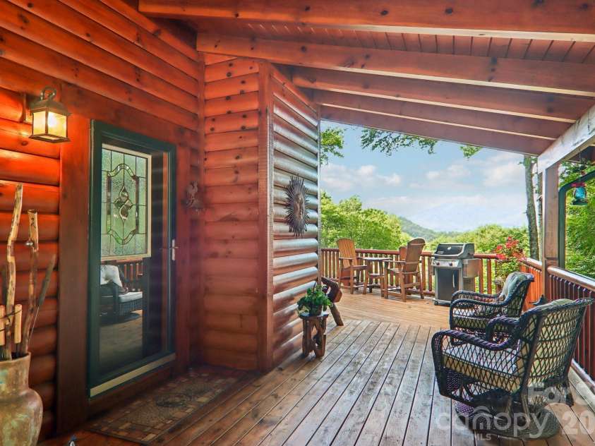 157 Kanusati Trail, Maggie Valley, NC 28751.  MLS# CAR4400203, YatesRealty ID 38264. 