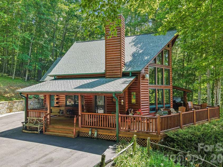 157 Kanusati Trail, Maggie Valley, NC 28751.  MLS# CAR4400203, YatesRealty ID 38264. 