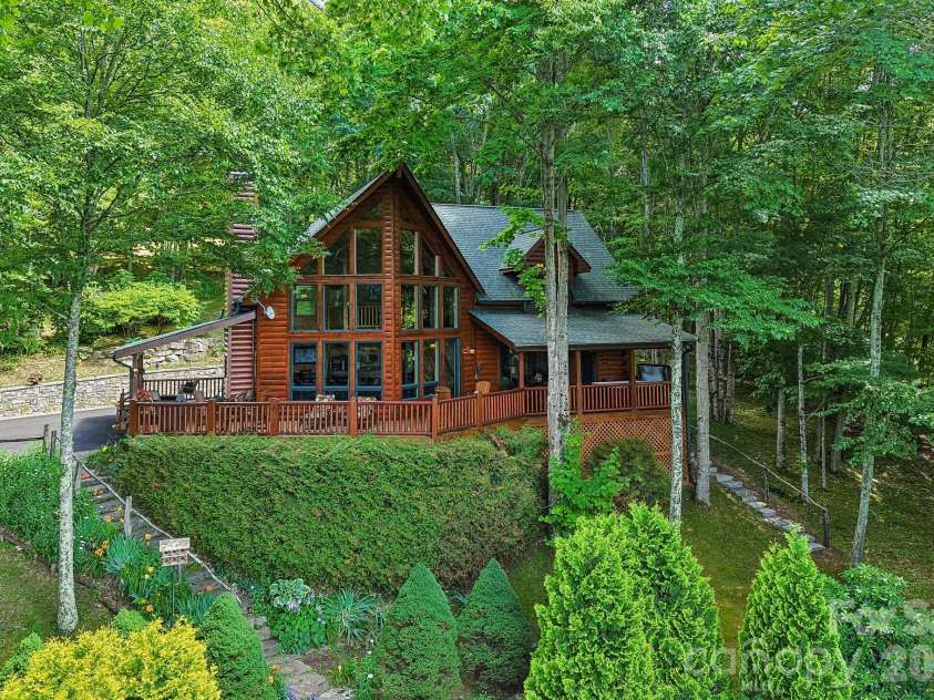 157 Kanusati Trail, Maggie Valley, NC 28751.  MLS# CAR4400203, YatesRealty ID 38264. 
