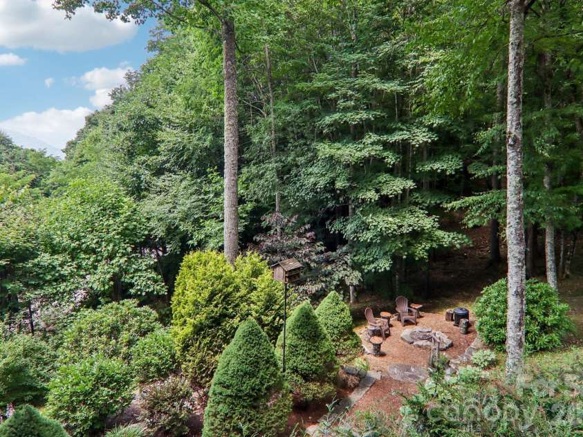 157 Kanusati Trail, Maggie Valley, NC 28751.  MLS# CAR4400203, YatesRealty ID 38264. 