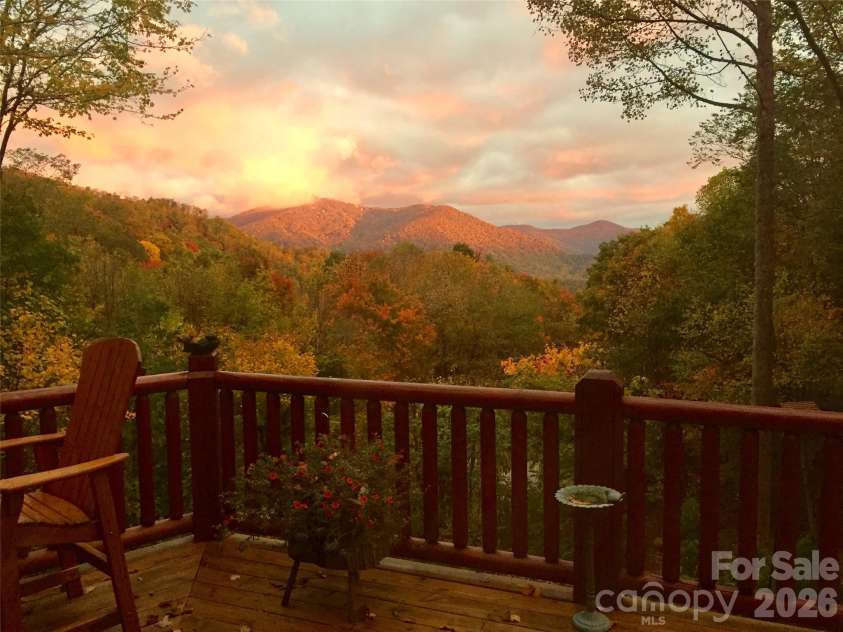 157 Kanusati Trail, Maggie Valley, NC 28751.  MLS# CAR4400203, YatesRealty ID 38264. 
