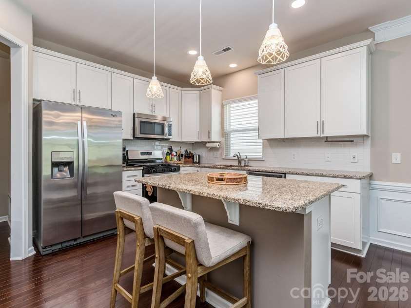 3831 Park South Station Boulevard, Charlotte, NC 28210.  MLS# CAR4398889, YatesRealty ID 38265. 