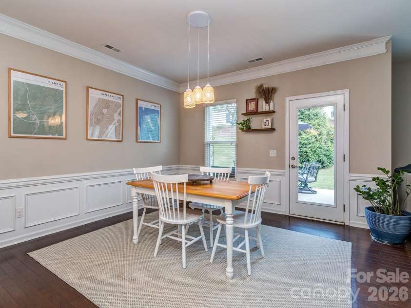 3831 Park South Station Boulevard, Charlotte, NC 28210.  MLS# CAR4398889, YatesRealty ID 38265. 
