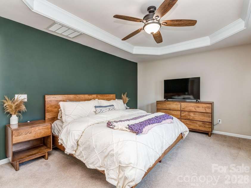 3831 Park South Station Boulevard, Charlotte, NC 28210.  MLS# CAR4398889, YatesRealty ID 38265. 