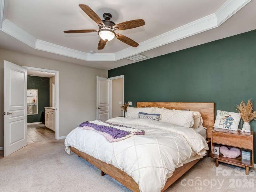 3831 Park South Station Boulevard, Charlotte, NC 28210.  MLS# CAR4398889, YatesRealty ID 38265. 