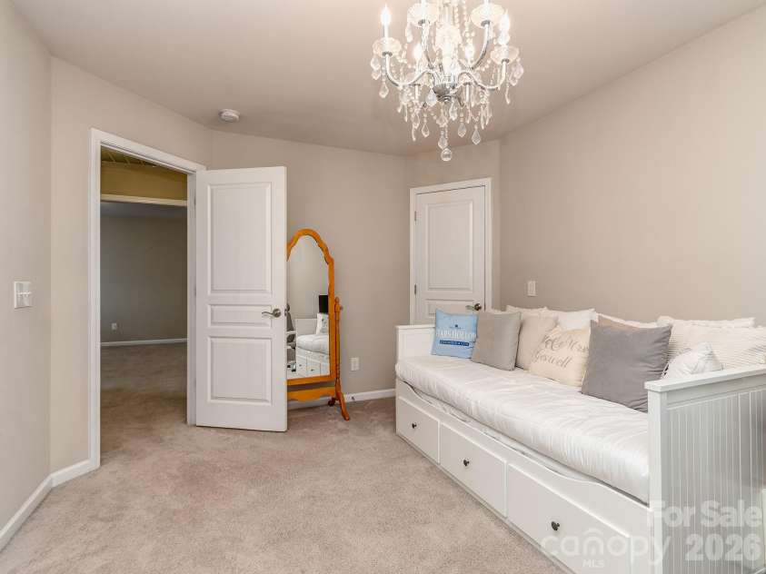 3831 Park South Station Boulevard, Charlotte, NC 28210.  MLS# CAR4398889, YatesRealty ID 38265. 