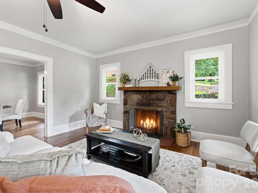 197 Academy Street, Canton, NC 28716.  MLS# CAR4403266, YatesRealty ID 38268. 