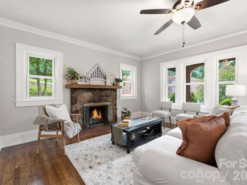 197 Academy Street, Canton, NC 28716.  MLS# CAR4403266, YatesRealty ID 38268. 