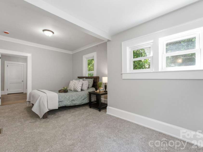 197 Academy Street, Canton, NC 28716.  MLS# CAR4403266, YatesRealty ID 38268. 