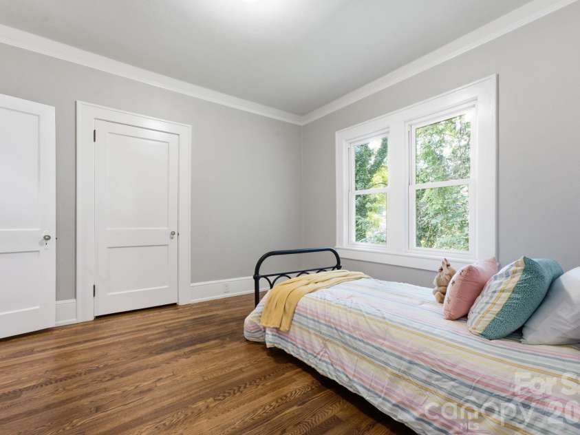 197 Academy Street, Canton, NC 28716.  MLS# CAR4403266, YatesRealty ID 38268. 
