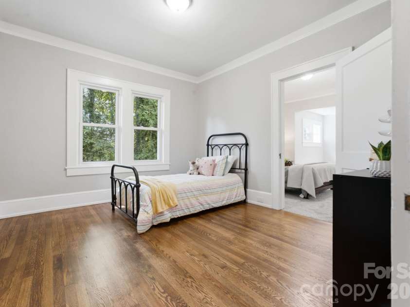 197 Academy Street, Canton, NC 28716.  MLS# CAR4403266, YatesRealty ID 38268. 