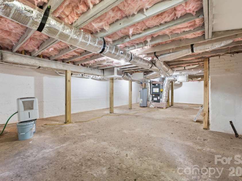 197 Academy Street, Canton, NC 28716.  MLS# CAR4403266, YatesRealty ID 38268. 