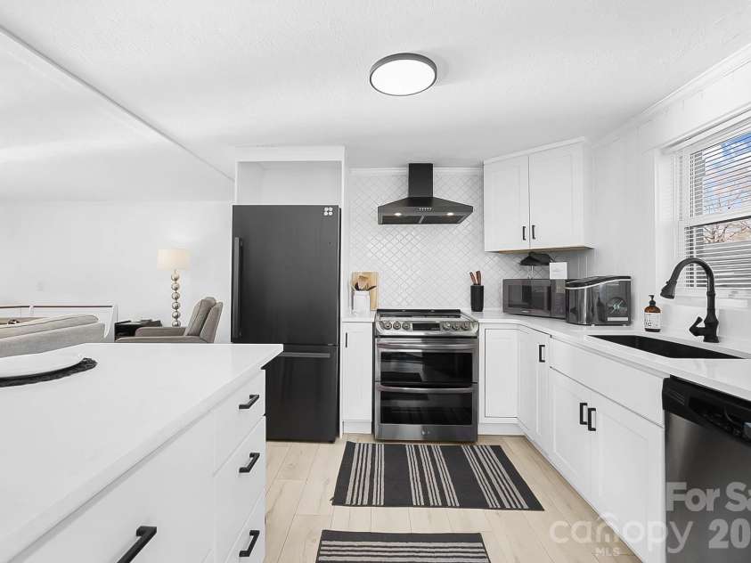 22246 Oakwood Road, Albemarle, NC 28001.  MLS# CAR4342062, YatesRealty ID 3827. 