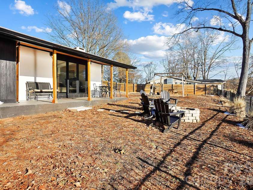 22246 Oakwood Road, Albemarle, NC 28001.  MLS# CAR4342062, YatesRealty ID 3827. 