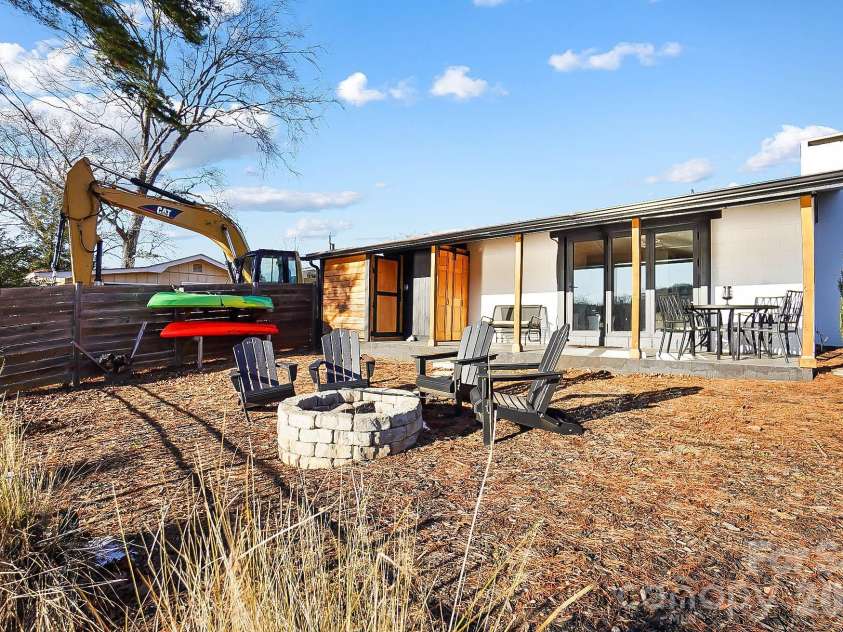 22246 Oakwood Road, Albemarle, NC 28001.  MLS# CAR4342062, YatesRealty ID 3827. 