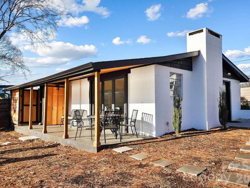 22246 Oakwood Road, Albemarle, NC 28001.  MLS# CAR4342062, YatesRealty ID 3827. 