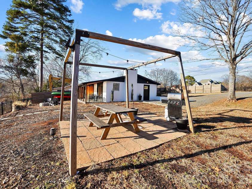 22246 Oakwood Road, Albemarle, NC 28001.  MLS# CAR4342062, YatesRealty ID 3827. 