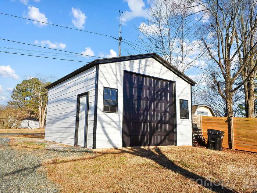 22246 Oakwood Road, Albemarle, NC 28001.  MLS# CAR4342062, YatesRealty ID 3827. 