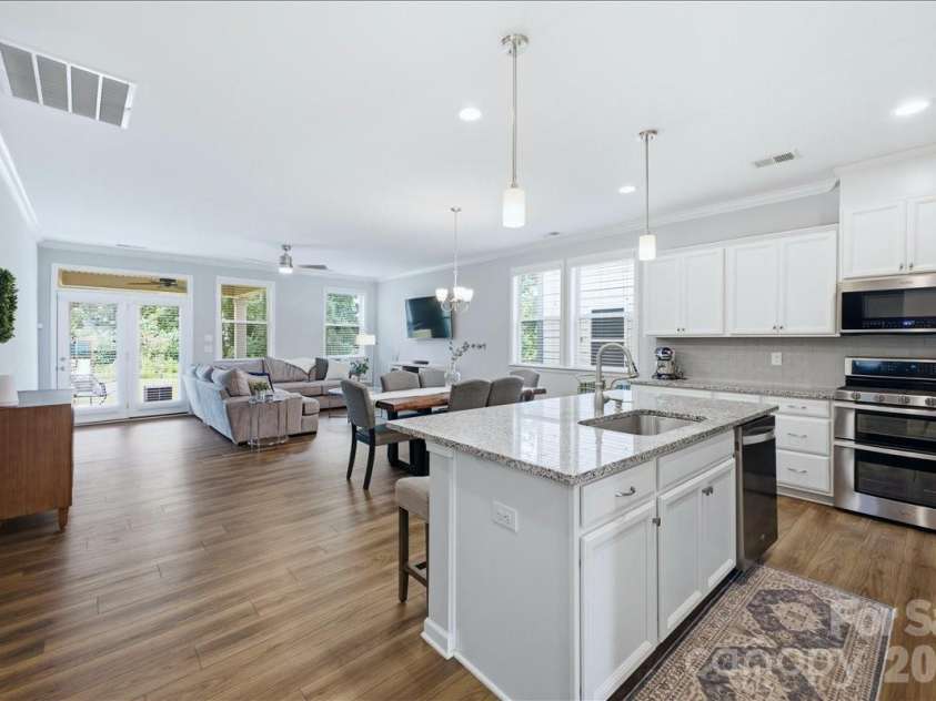 12628 Heath Grove Drive, Huntersville, NC 28078.  MLS# CAR4397306, YatesRealty ID 38271. 