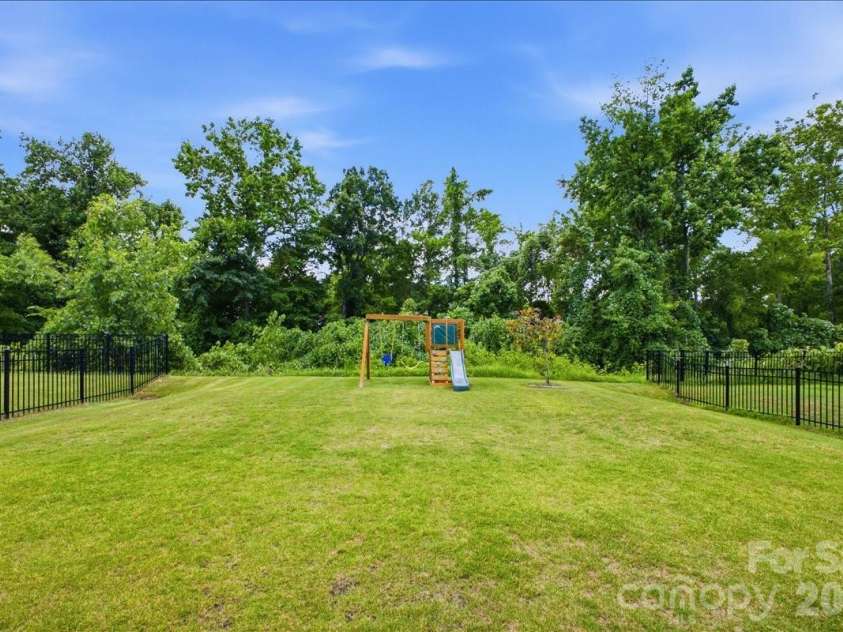 12628 Heath Grove Drive, Huntersville, NC 28078.  MLS# CAR4397306, YatesRealty ID 38271. 