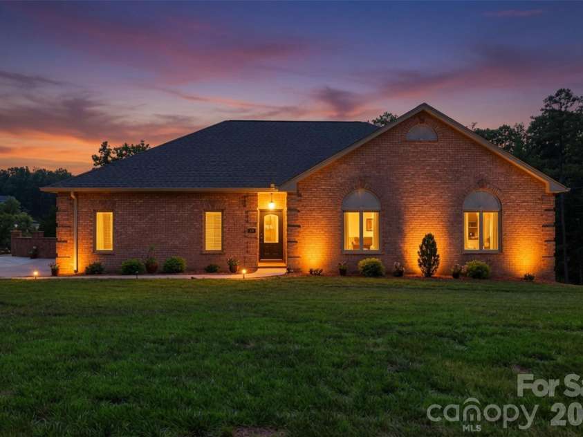 495 Windsor Drive, Taylorsville, NC 28681.  MLS# CAR4396399, YatesRealty ID 38272. 