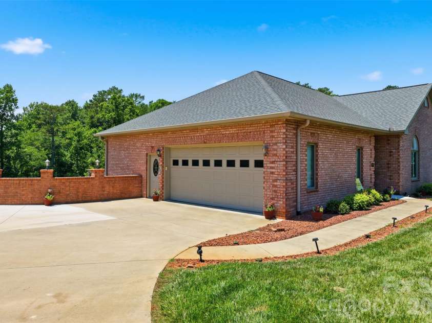 495 Windsor Drive, Taylorsville, NC 28681.  MLS# CAR4396399, YatesRealty ID 38272. 