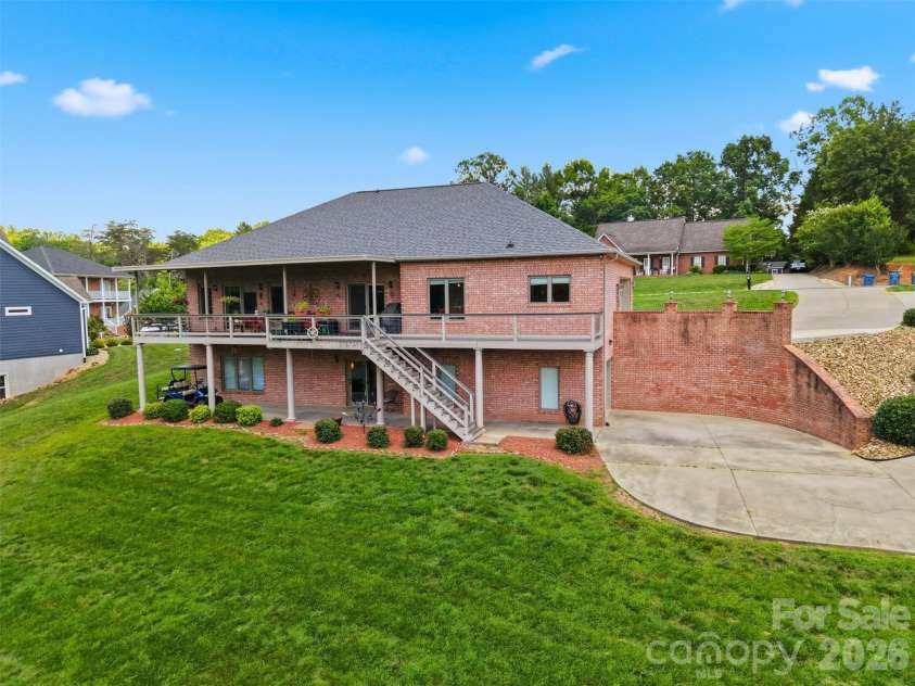 495 Windsor Drive, Taylorsville, NC 28681.  MLS# CAR4396399, YatesRealty ID 38272. 