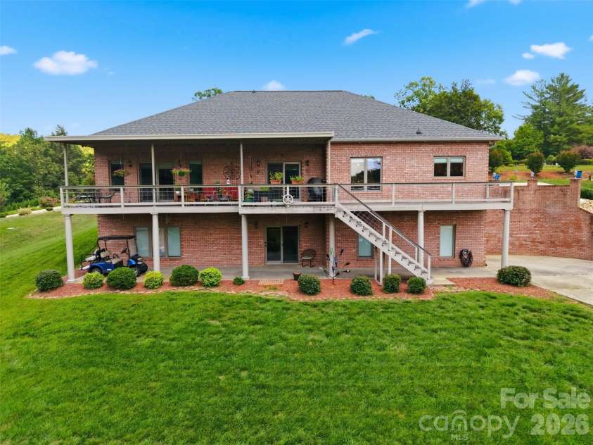 495 Windsor Drive, Taylorsville, NC 28681.  MLS# CAR4396399, YatesRealty ID 38272. 