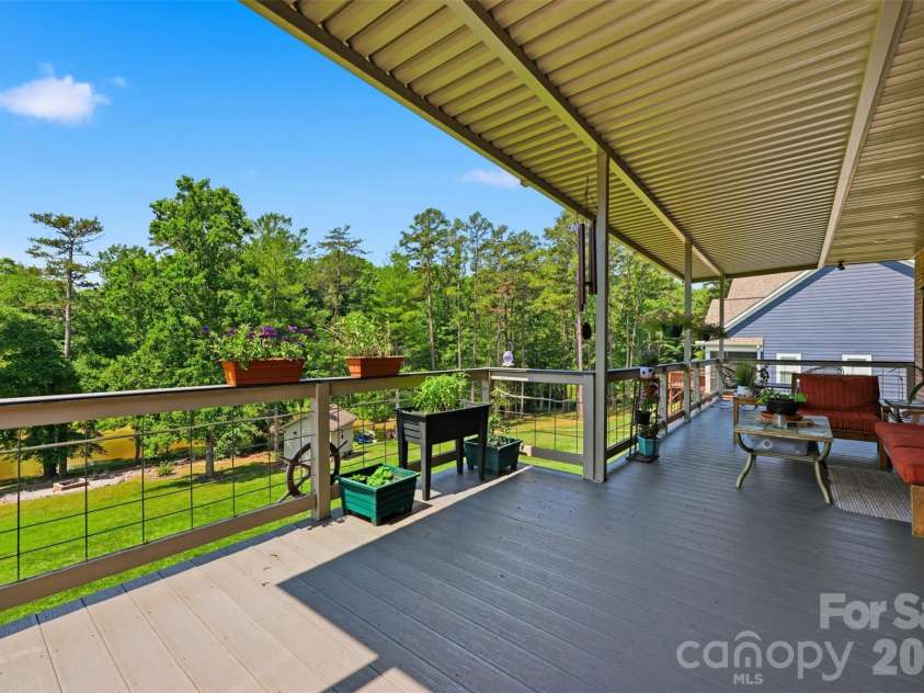 495 Windsor Drive, Taylorsville, NC 28681.  MLS# CAR4396399, YatesRealty ID 38272. 