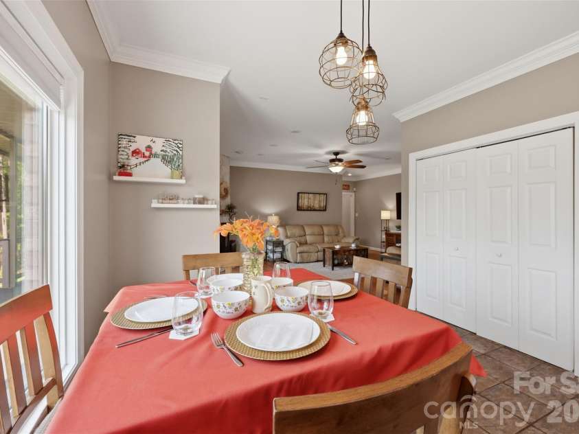 495 Windsor Drive, Taylorsville, NC 28681.  MLS# CAR4396399, YatesRealty ID 38272. 