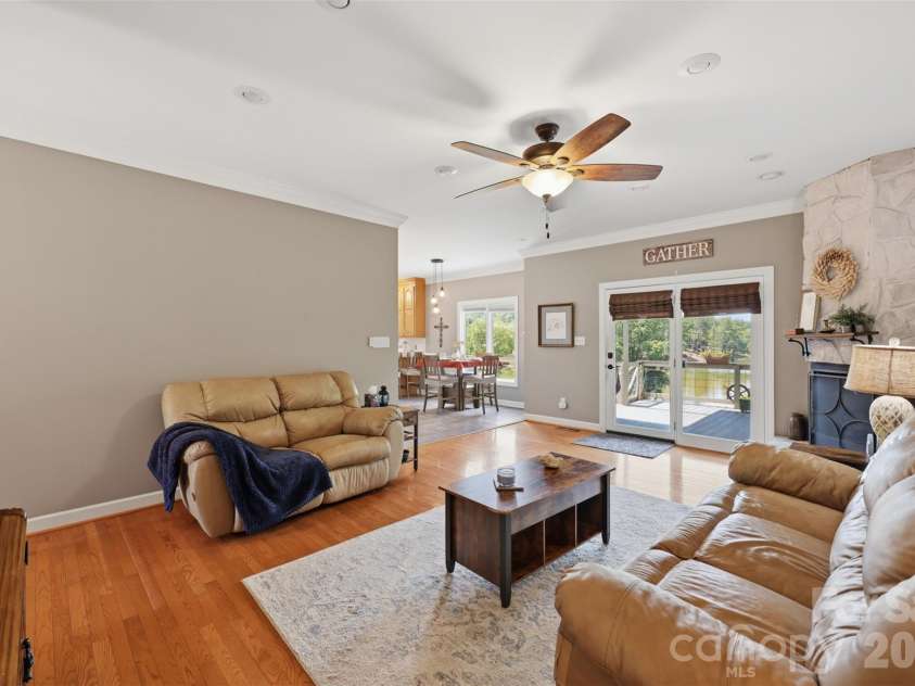 495 Windsor Drive, Taylorsville, NC 28681.  MLS# CAR4396399, YatesRealty ID 38272. 
