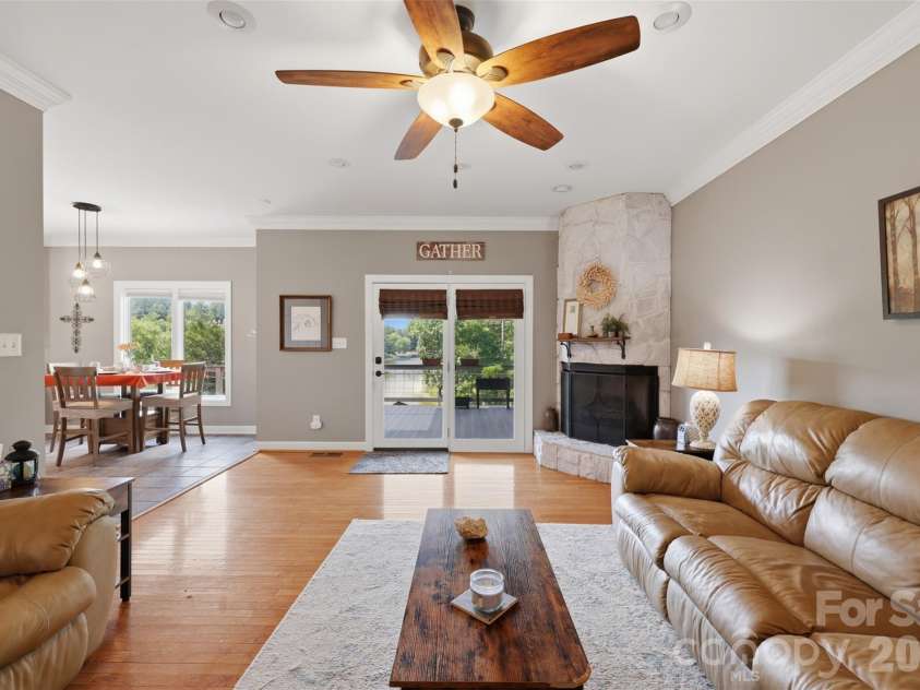 495 Windsor Drive, Taylorsville, NC 28681.  MLS# CAR4396399, YatesRealty ID 38272. 