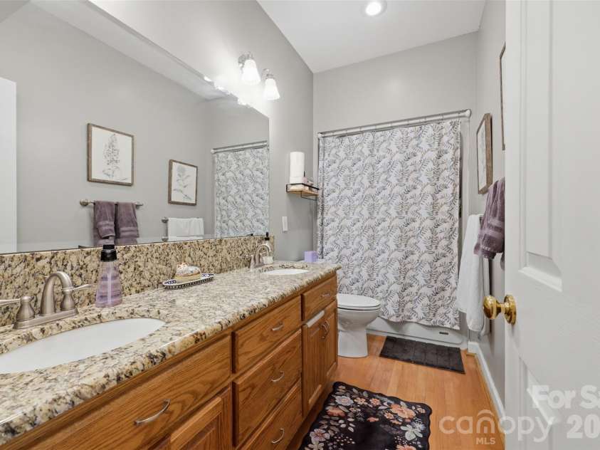 495 Windsor Drive, Taylorsville, NC 28681.  MLS# CAR4396399, YatesRealty ID 38272. 