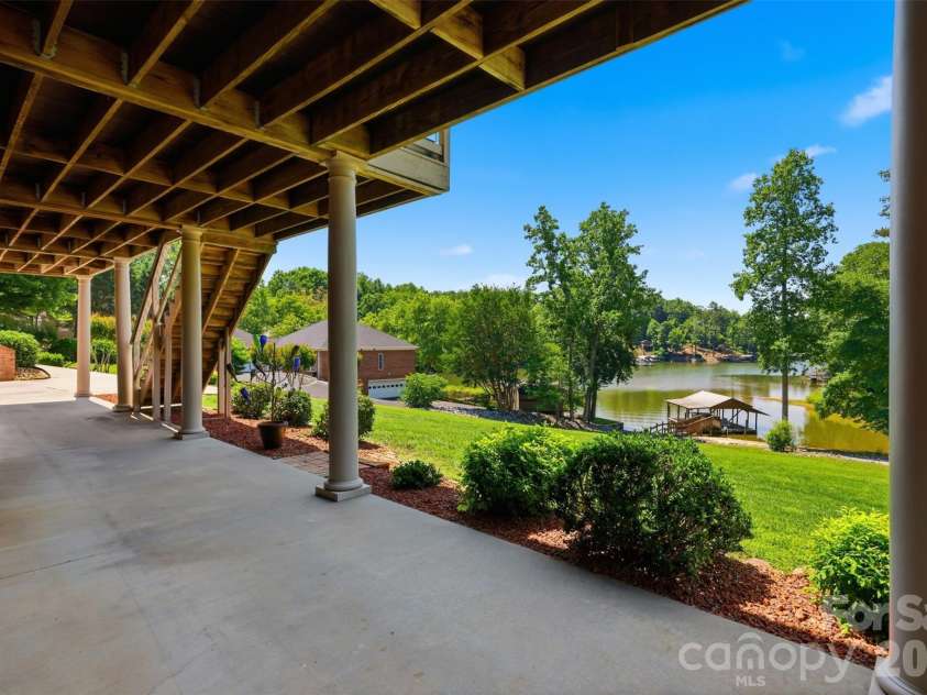 495 Windsor Drive, Taylorsville, NC 28681.  MLS# CAR4396399, YatesRealty ID 38272. 