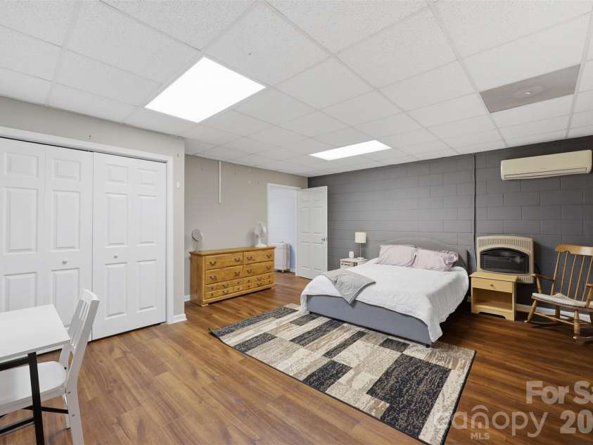 495 Windsor Drive, Taylorsville, NC 28681.  MLS# CAR4396399, YatesRealty ID 38272. 