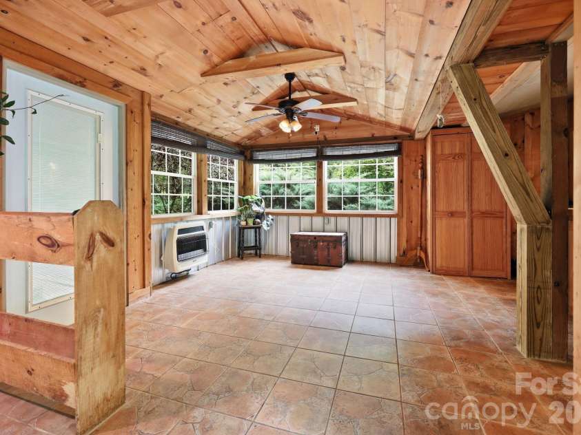 98 Secluded Cove, Waynesville, NC 28785.  MLS# CAR4401533, YatesRealty ID 38273. 