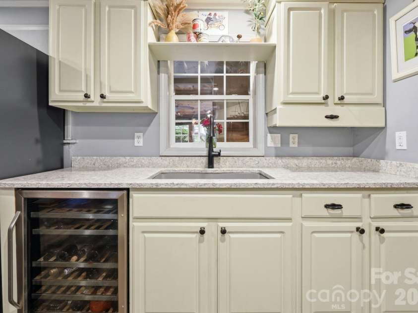 98 Secluded Cove, Waynesville, NC 28785.  MLS# CAR4401533, YatesRealty ID 38273. 