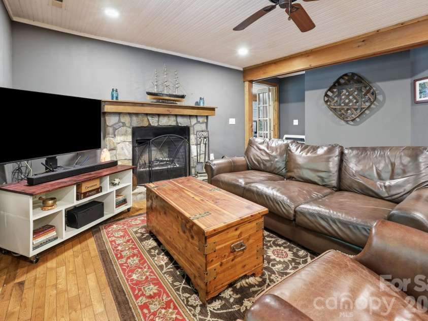 98 Secluded Cove, Waynesville, NC 28785.  MLS# CAR4401533, YatesRealty ID 38273. 