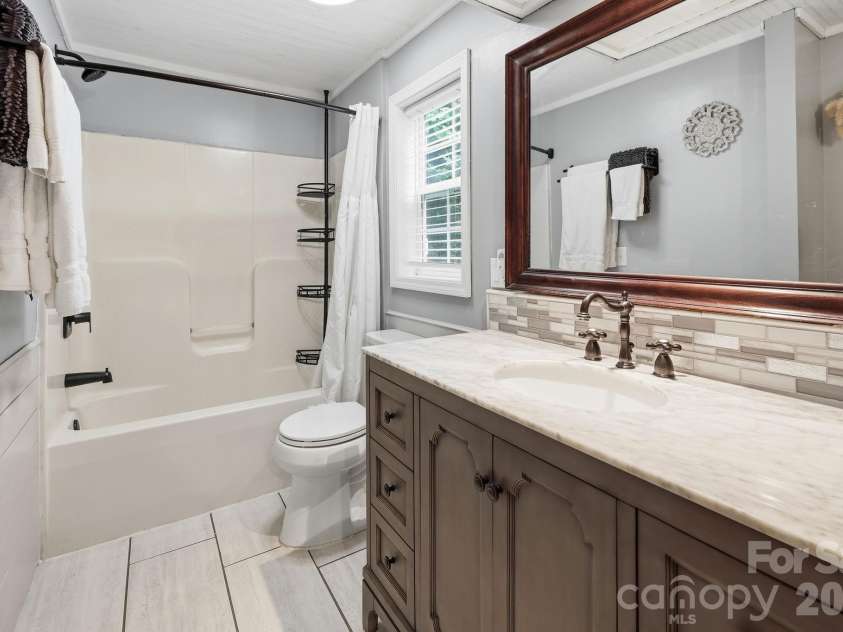 98 Secluded Cove, Waynesville, NC 28785.  MLS# CAR4401533, YatesRealty ID 38273. 