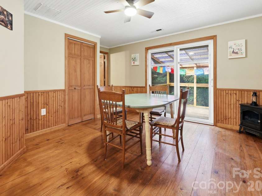 98 Secluded Cove, Waynesville, NC 28785.  MLS# CAR4401533, YatesRealty ID 38273. 