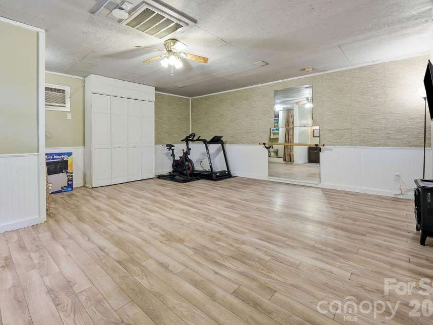 98 Secluded Cove, Waynesville, NC 28785.  MLS# CAR4401533, YatesRealty ID 38273. 