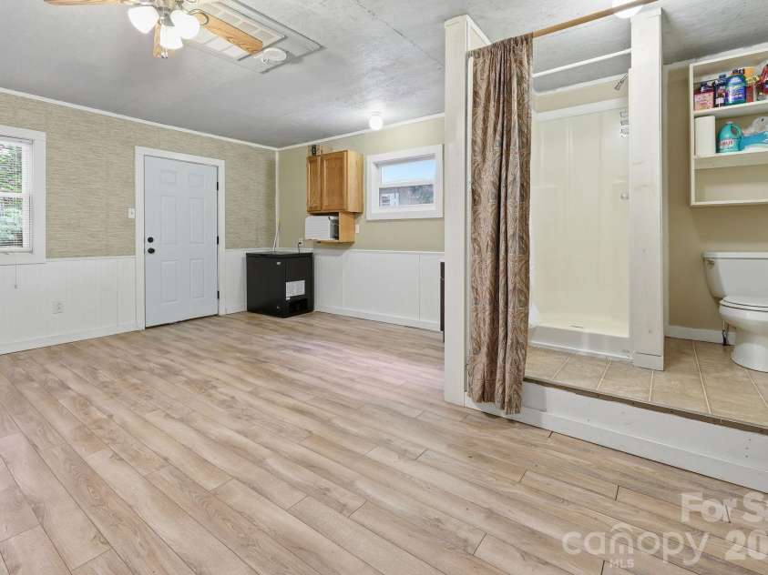 98 Secluded Cove, Waynesville, NC 28785.  MLS# CAR4401533, YatesRealty ID 38273. 