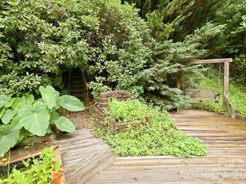 98 Secluded Cove, Waynesville, NC 28785.  MLS# CAR4401533, YatesRealty ID 38273. 