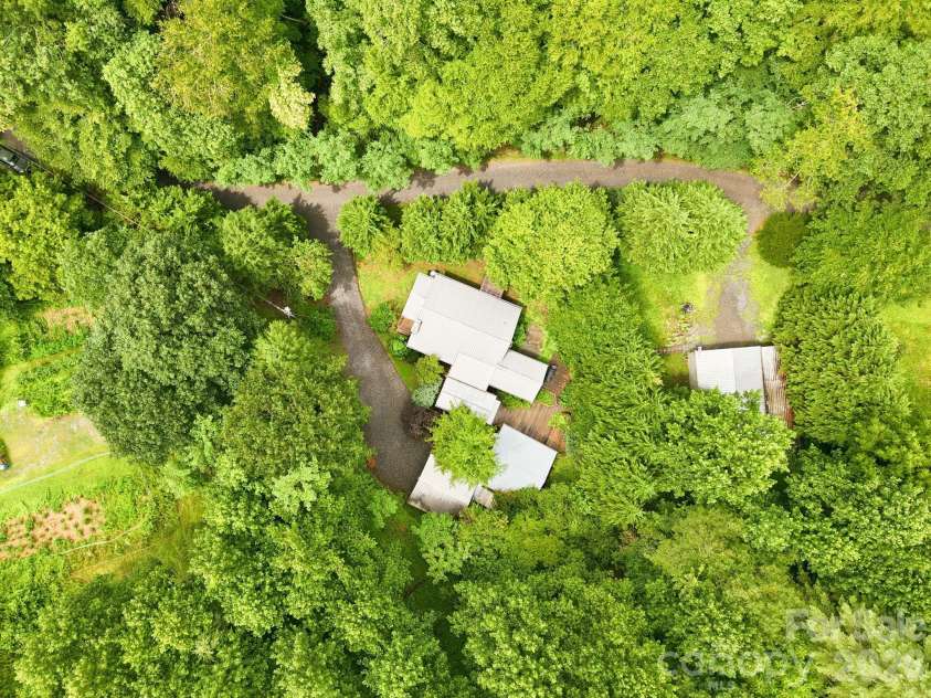 98 Secluded Cove, Waynesville, NC 28785.  MLS# CAR4401533, YatesRealty ID 38273. 
