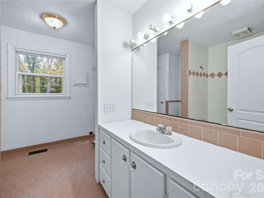 325 Grover Moore Place, Indian Trail, NC 28079.  MLS# CAR4397789, YatesRealty ID 38275. 