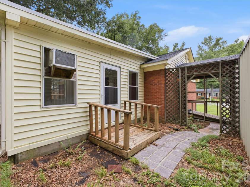 325 Grover Moore Place, Indian Trail, NC 28079.  MLS# CAR4397789, YatesRealty ID 38275. 
